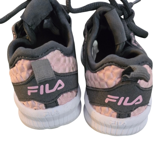 Fila Kid's Grey And Pink Sneakers 6C - Picture 2 of 5